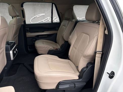 Used 2022 Ford Expedition Max Limited image 22