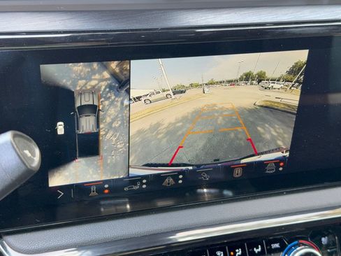 Certified 2025 GMC Sierra 3500 AT4 w/ Technology Package AWD/4WD image 24