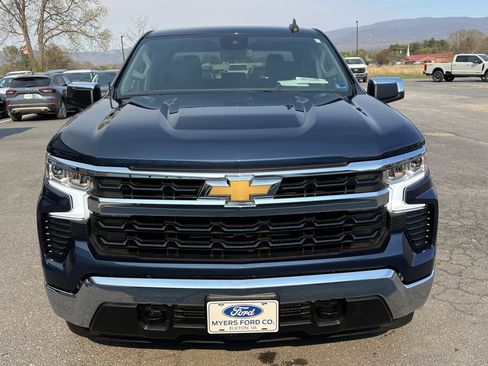 Used 2022 Chevrolet Silverado 1500 LT image 4