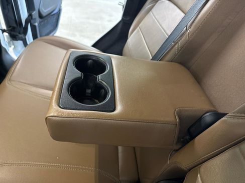 Used 2022 Jeep Wrangler Unlimited Sahara w/ Cold Weather Group AWD/4WD image 34