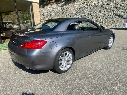 Used 2013 INFINITI G37 Convertible w/ Premium Pkg RWD image 34
