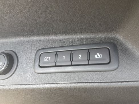 Used 2023 Chevrolet Equinox Premier w/ LPO, Floor Liner Package AWD/4WD image 15