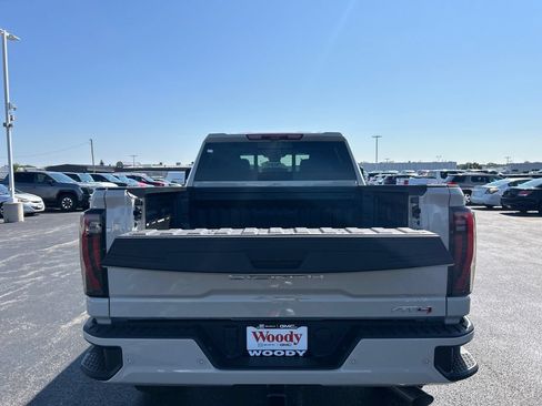 New 2026 GMC Sierra 2500 AT4 w/ AT4 Premium Plus Package AWD/4WD image 42