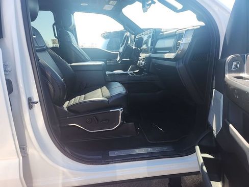 Used 2024 Ford F250 Platinum AWD/4WD image 3
