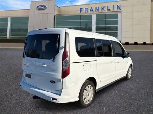 Used 2022 Ford Transit Connect XLT image 7