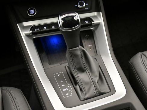 Certified 2025 Audi Q3 2.0T Premium Plus w/ Premium Plus Package image 31