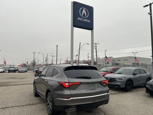 Used 2024 Acura MDX SH-AWD w/ Technology Package image 8