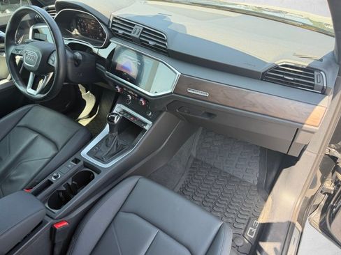 Used 2022 Audi Q3 2.0T Premium AWD/4WD image 24