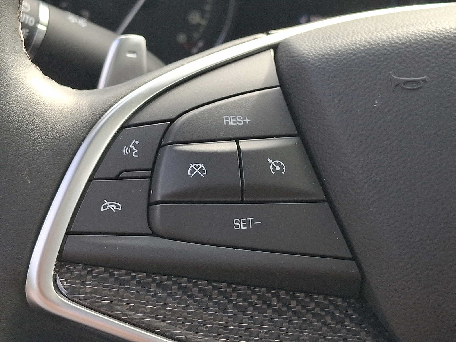 Certified 2025 Cadillac XT5 Sportv w/ Technology Package AWD/4WD image 22