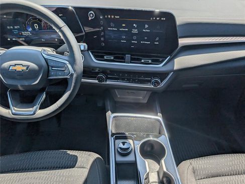 New 2026 Chevrolet Equinox LT w/ Safety and Technology Package AWD/4WD image 14