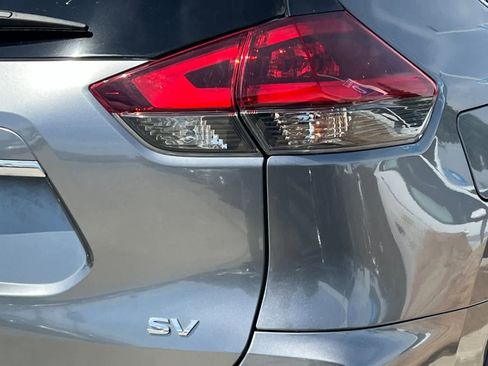 Used 2019 Nissan Rogue SV FWD image 28