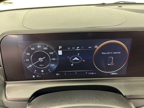Used 2024 Kia Seltos EX image 19