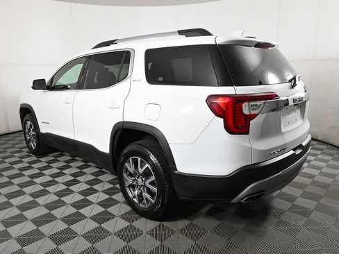 Used 2023 GMC Acadia SLT image 3