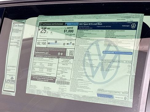 New 2025 Volkswagen Tiguan SE R-Line image 23