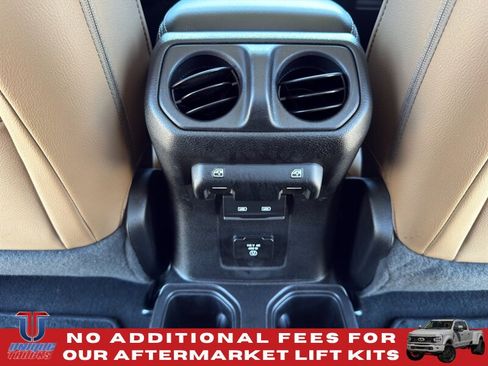 Used 2021 Jeep Gladiator Overland w/ Popular Equipment Package AWD/4WD image 43