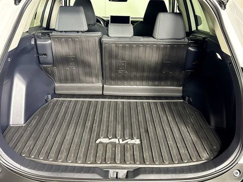 Used 2024 Toyota RAV4 LE AWD/4WD image 21