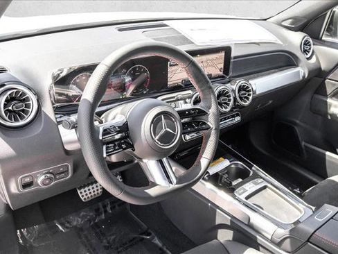 New 2026 Mercedes-Benz GLB 250 4MATIC image 10