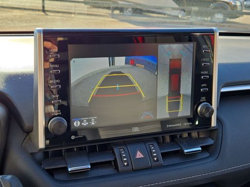 Used 2022 Toyota RAV4 Limited image 18