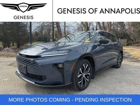 Used 2025 Toyota Crown Signia image 3