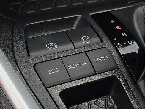 Used 2025 Toyota RAV4 XLE Premium FWD image 15
