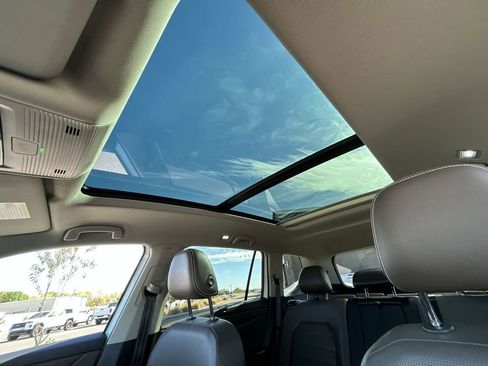 Used 2024 Volkswagen Atlas SEL image 19