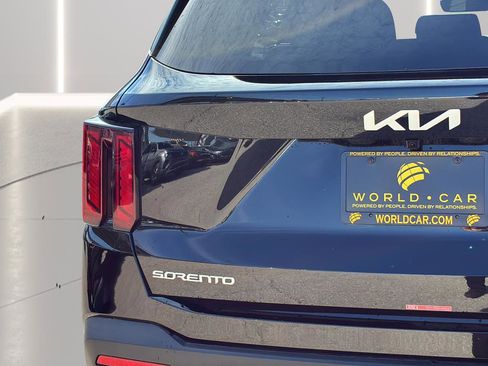 New 2026 Kia Sorento LX FWD image 30
