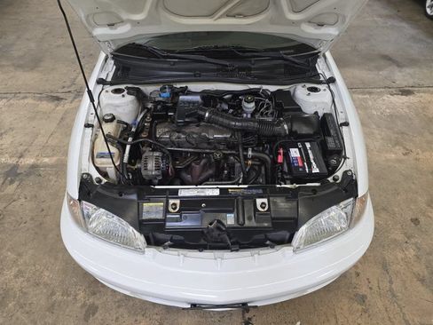 Used 2002 Chevrolet Cavalier Sedan FWD image 11