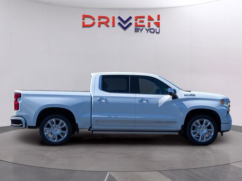 New 2026 Chevrolet Silverado 1500 High Country AWD/4WD image 6