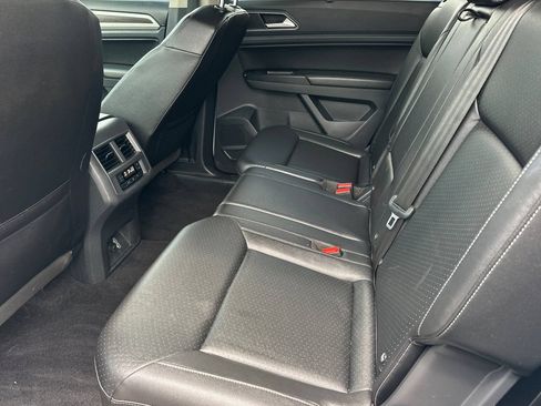Used 2019 Volkswagen Atlas SE FWD image 12