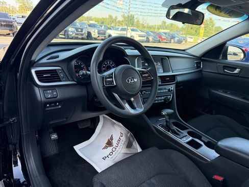 Used 2019 Kia Optima LX w/ LX 17" Wheel Package FWD image 12