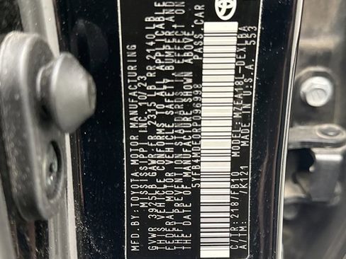 Used 2024 Toyota Corolla LE image 11