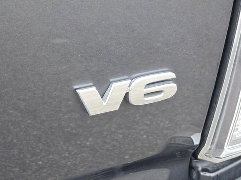 Used 2023 Toyota Tacoma TRD Off-Road image 3