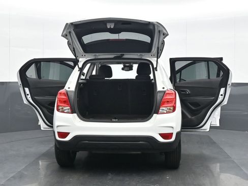 Used 2021 Chevrolet Trax LS w/ LPO, Cargo Package image 24