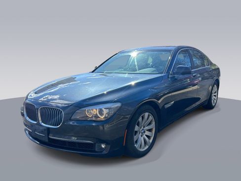 Used 2011 BMW 750i xDrive AWD/4WD image 7