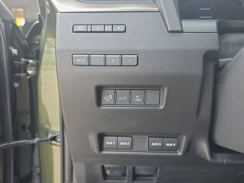 Used 2026 Lexus GX 550 AWD/4WD image 23
