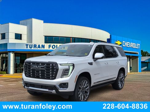 Used 2025 GMC Yukon Denali Ultimate w/ LPO, Floor Liner Package AWD/4WD image 1