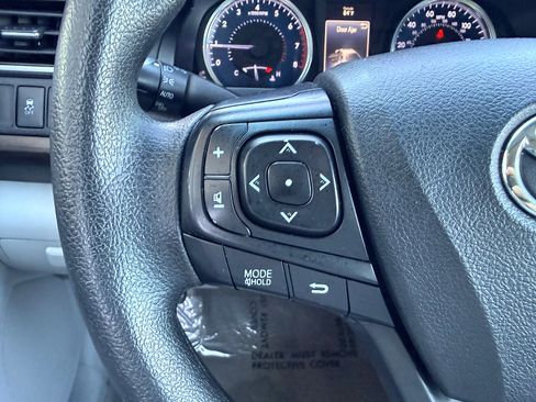 Used 2016 Toyota Camry LE FWD image 20