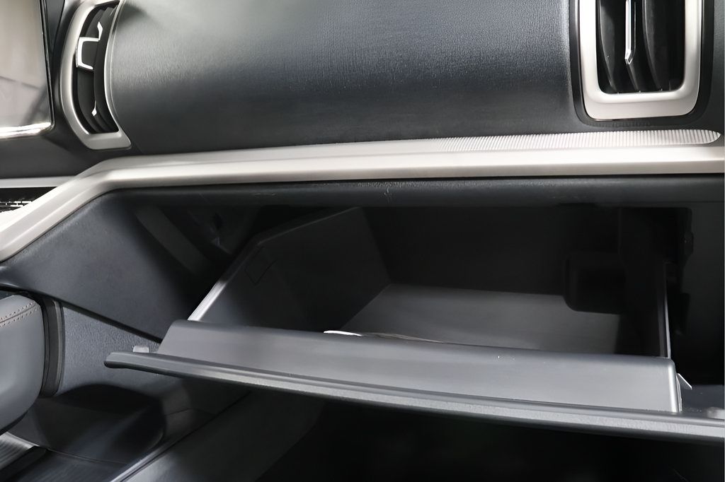 Used 2025 Ford Expedition Active AWD/4WD image 64