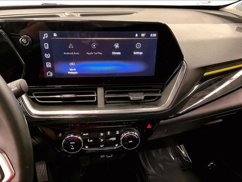Used 2025 Chevrolet Trax ACTIV w/ Driver Confidence Package FWD image 30