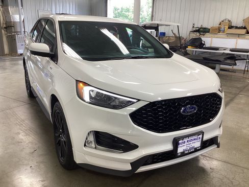 Used 2024 Ford Edge ST-Line AWD/4WD image 9