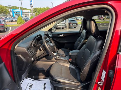 Used 2020 Ford Escape Titanium AWD/4WD image 9
