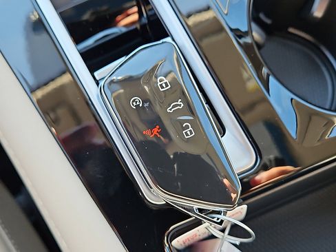 New 2026 Volkswagen Atlas SE image 20