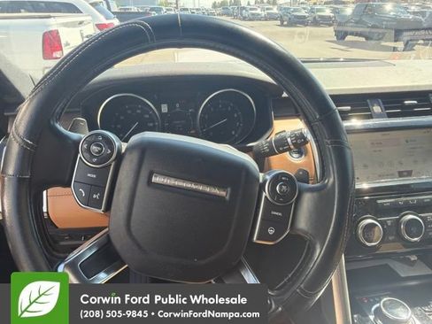 Used 2017 Land Rover Discovery HSE Luxury AWD/4WD image 8