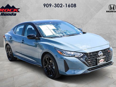 Used 2025 Nissan Sentra SR w/ Midnight Edition FWD image 3
