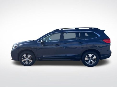 Used 2023 Subaru Ascent Premium w/ Convenience Package image 4