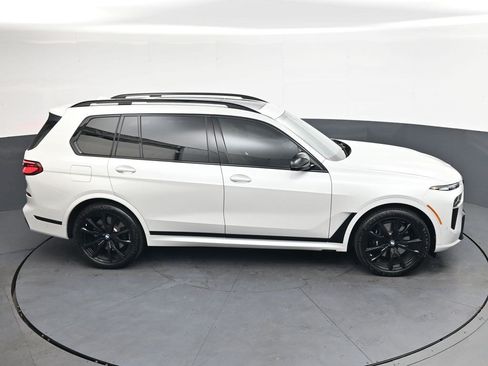 Used 2025 BMW X7 M60i AWD/4WD image 31