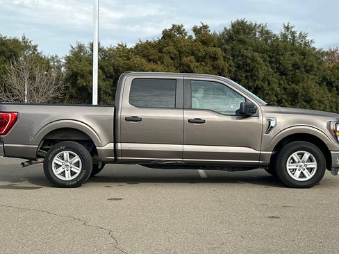 Used 2023 Ford F150 XLT image 3