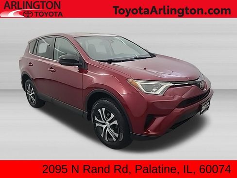 Used 2018 Toyota RAV4 LE AWD/4WD image 1