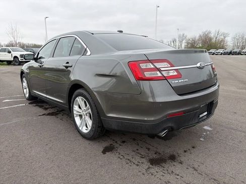 Used 2018 Ford Taurus SEL image 12