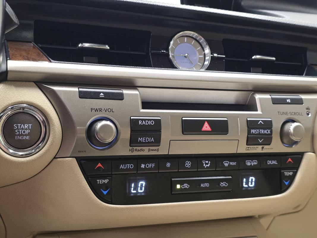 Used 2015 Lexus ES 350 w/ Luxury Package FWD image 41
